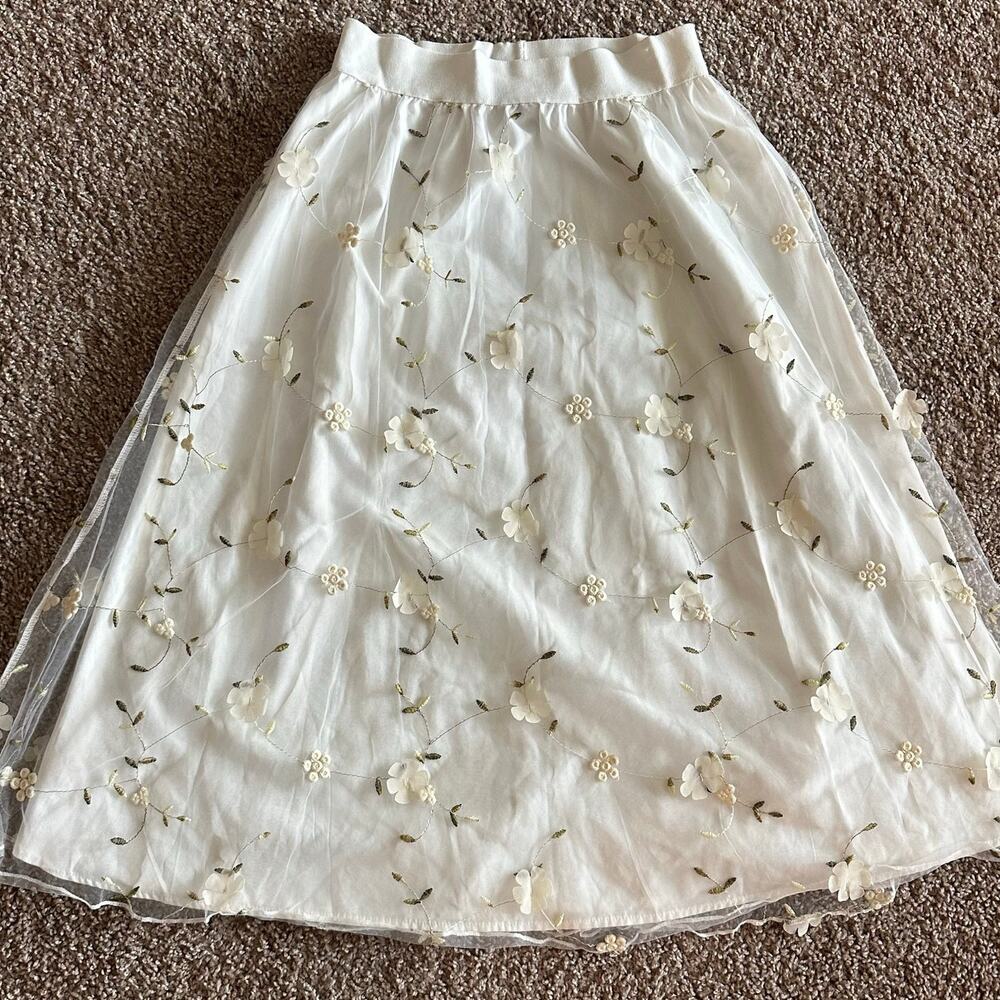 AliceBlue Cream/White, Lace, Floral Details, Lined, Midi Skirt- S - Picture 2 of 9